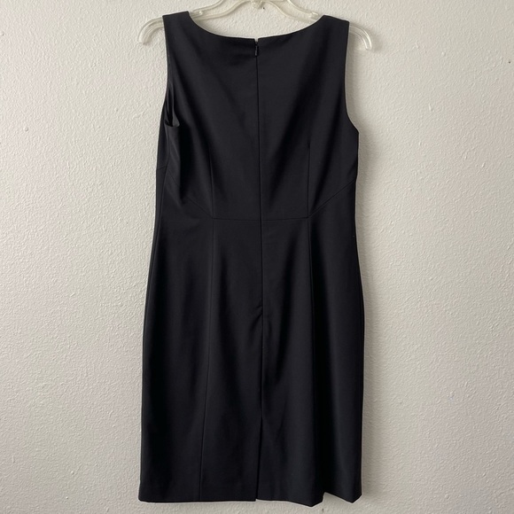 ANN TAYLOR Women’s Classic Sheath Black Virgin Wool V-Neckline Dress Size 6 - Picture 2 of 4